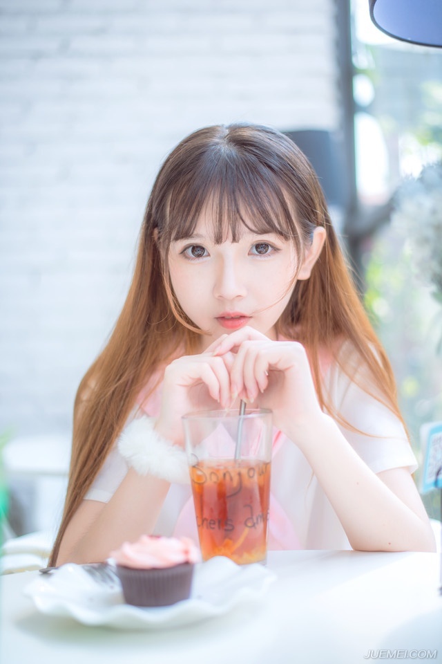 陈到也皱了皱眉，看着伏德，并没有看出什么异状，摇了摇头：“或许吧，这只是个假设。”